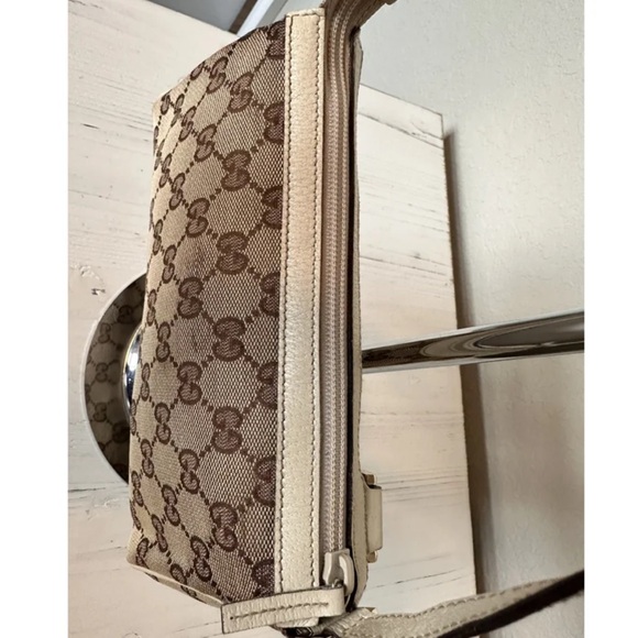 GUCCI Leather Handbag - Picture 9 of 10